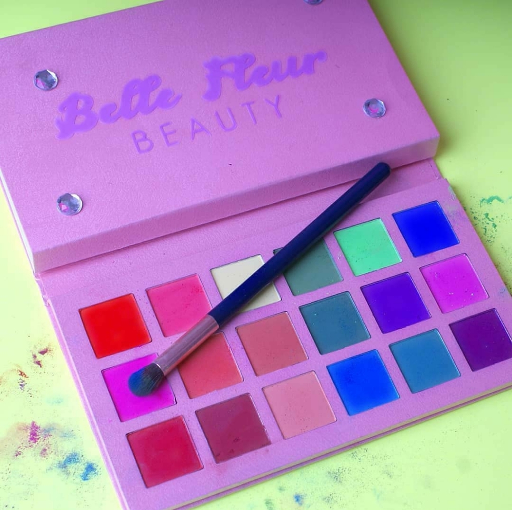 Eye shadow palette